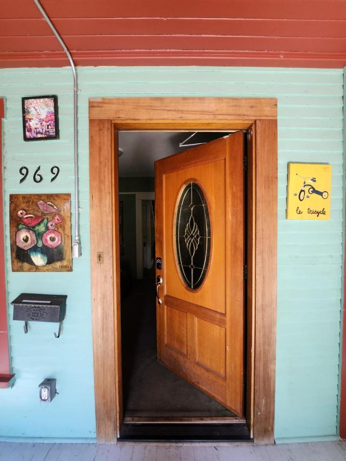 Albergue And International *